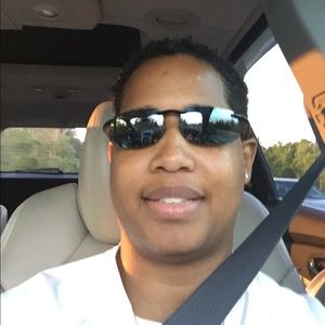 Meet your Posher, Delores